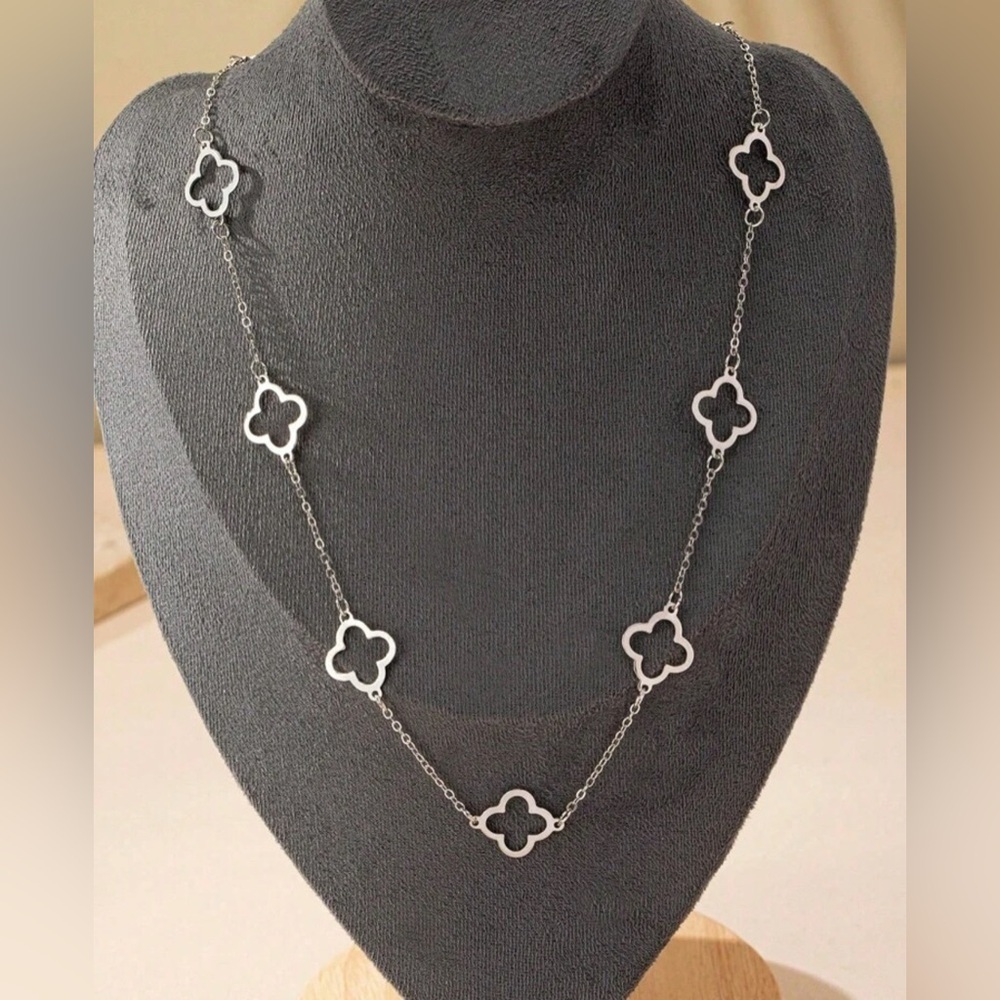 Long Silver Clover Necklace for Women – Elegant Four Leaf Clover Station Pendant